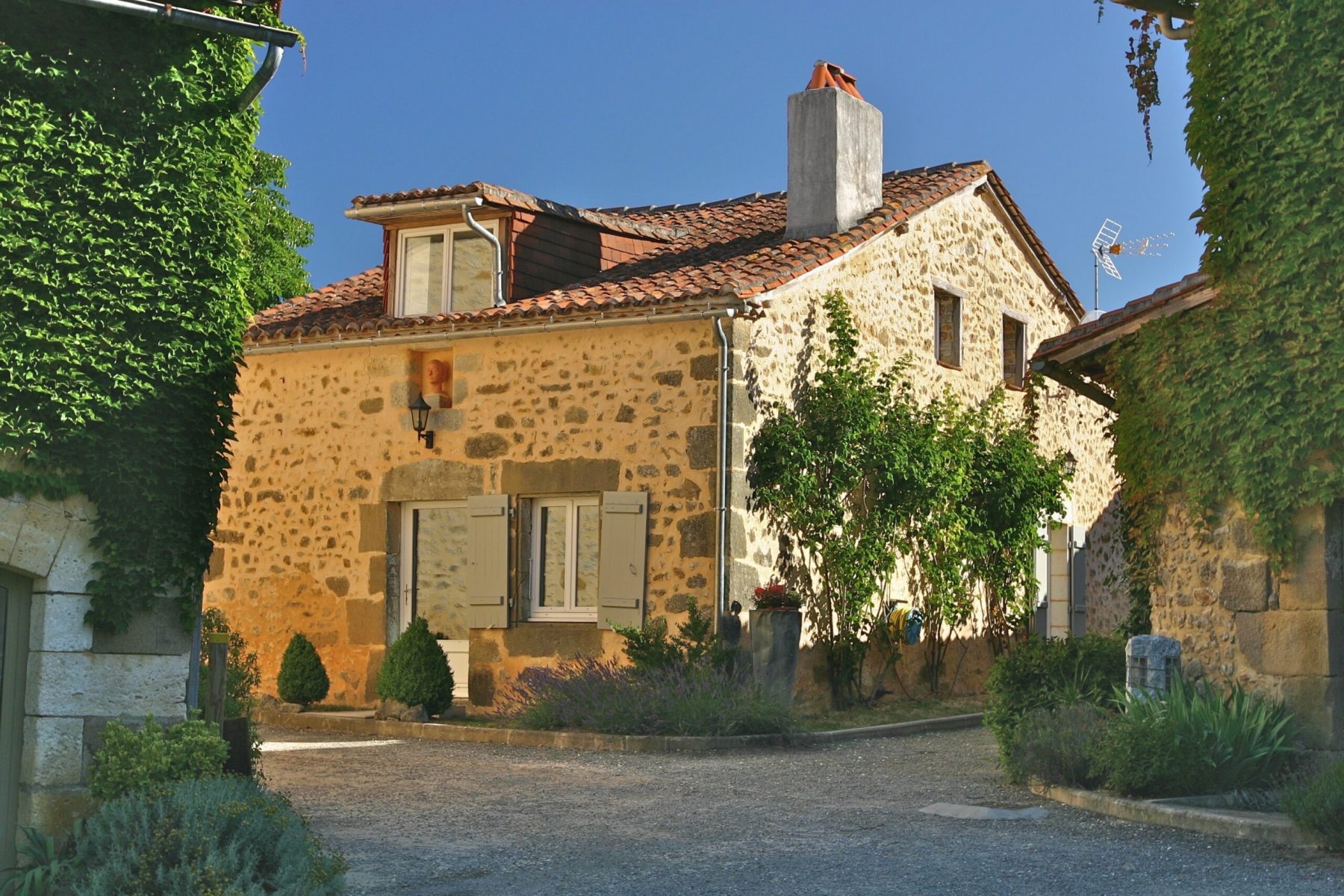 Montagenet -Gîte Lavande - Vue extérieure (1)